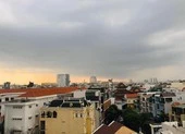 Đường hóa sông, người Sài Gòn bì bõm trong cơn mưa tầm tã ảnh 3 Nam bộ có mưa trái mùa trên diện rộng