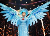 NTK Nguyễn Minh Tuấn: ‘Thùy Tiên tự cắt ngắn váy chung kết để tự tin catwalk' ảnh 11 Thùy Tiên bình tĩnh xử lý sự cố trang phục dân tộc tại Hoa hậu Hòa bình