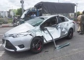 6 ô tô tông liên hoàn ở cầu vượt Tân Thới Hiệp gây kẹt xe ảnh 3 Tai nạn liên hoàn, 5 người bị thương ở Bình Tân