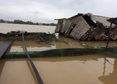 Sà lan mất lái, bít ngang kênh Tàu Hũ gần 9 tiếng đồng hồ ảnh 3 Tài công buồn ngủ làm sà lan đâm trúng bè cá