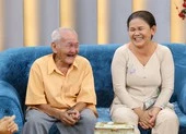 Ốc Thanh Vân nghẹn ngào vì cô gái khuyết tật nuôi con một mình ảnh 6 Cụ ông 96 tuổi chia sẻ về chuyện tình cổ tích giữa đời thường