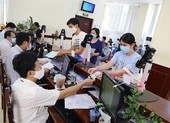 Quy định từ chức ‘cảnh tỉnh’ cán bộ không đủ uy tín, năng lực ảnh 3 Bộ Chính trị ban hành quy định mới về miễn nhiệm, từ chức đối với cán bộ