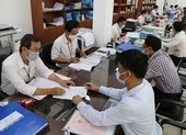 Thủ tướng: Sớm phát hiện các chủng virus mới xâm nhập vào Việt Nam ảnh 4 Trong dịch làm thủ tục trực tuyến, hết dịch lại làm trực tiếp