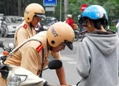 CSGT bị tố đòi tiền không thừa nhận ảnh 1 Chống đối CSGT: Dân đòi hỏi minh bạch và tôn trọng