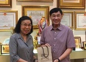 Võ sĩ MMA nổi tiếng tặng thiết bị phòng, chống COVID-19 ảnh 3 Tỉ phú Johnathan Hạnh Nguyễn tặng 500 triệu cho Hội Trẻ em TP