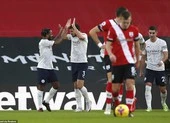 Messi sửa sai, Barcelona vẫn không thắng ảnh 8 Man City thắng khó, Arsenal lại thua