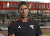 Ronaldo gọi điện thoại: ‘Cậu hãy ký hợp đồng với MU’ ảnh 1 Varane thành thật nói về cuộc sống ở Premier League cùng MU