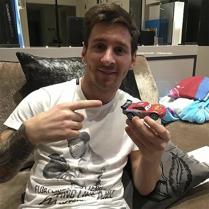 Messi shows off his Ferrari supercar model on Instagram. PHOTO: SUN SPORTS photo 5