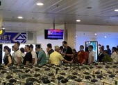 Hàng trăm chuyến bay bị trễ, hủy tại Tân Sơn Nhất ảnh 3 17 giờ hôm nay sân bay Tân Sơn Nhất hoạt động trở lại