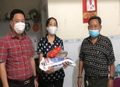 Bà con Lệ Thủy gửi 30 tấn gạo, rau củ vào TP.HCM chống dịch ảnh 7 Người Lệ Thủy tại TP.HCM lập Ban Tương tế giúp bà con đồng hương