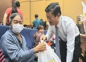 Khai mạc Ngày hội công nhân - phiên chợ nghĩa tình 2021 ảnh 5 Bình Dương: 24 tỉ đồng hỗ trợ người nghèo đón tết