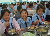 Gián xuất hiện trong bữa ăn: Sở GD&ĐT chỉ đạo giải quyết ảnh 2 Bữa ăn học đường: Chọn đúng nhà cung cấp