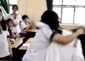 Vụ hai nữ sinh đánh nhau: Kỷ luật 15 học sinh ảnh 2 Học sinh đứng nhìn bạn bị đánh cũng khiến ta âu lo...