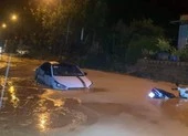 Gắn đồ chơi trên ô tô có bị hãng từ chối bảo hành? ảnh 2 Làm gì để không mất tiền oan khi ô tô lún vào cát đỏ?