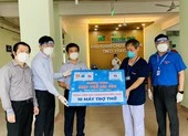 Hiểu thế nào cho đúng về mở cửa, sống chung với COVID-19? ảnh 2 Hội doanh nhân trẻ TP.HCM tặng 65 máy thở đến tuyến đầu chống dịch