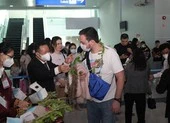 Khách Lào bay chuyên cơ riêng đến Phú Quốc du lịch ảnh 2 Phú Quốc, Nha Trang đón 2 đoàn khách quốc tế có hộ chiếu vacicne