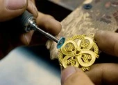Đột nhập tiệm vàng 'như phim', lấy đi 300 lượng vàng ảnh 2 Thợ gia công trộm vàng của chủ trị giá hơn 80 triệu đồng