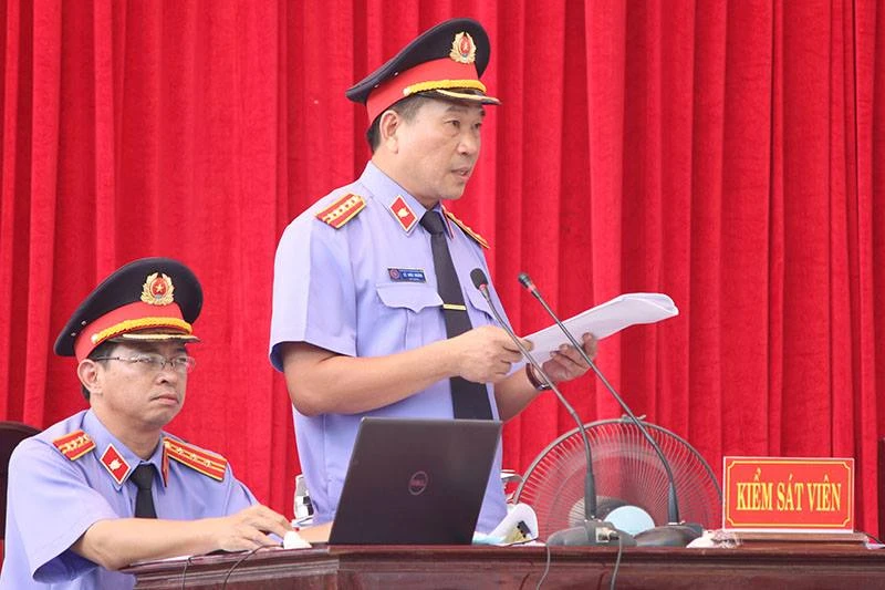 Xử vụ thảm sát Bình Phước: Dương, Tiến lãnh án tử, Thoại 16 năm tù ảnh 11 Xử vụ thảm sát Bình Phước: Dương, Tiến lãnh án tử, Thoại 16 năm tù ảnh 11