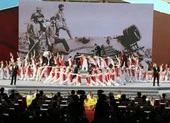 Bà Nguyễn Thị Kim Ngân được tôn vinh là 'Công dân Đồng Khởi tiêu biểu' ảnh 4 Lễ kỷ niệm cấp quốc gia Tổng tiến công xuân Mậu Thân