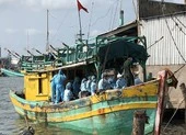 Cà Mau khởi tố chủ tàu chở 38 người vượt biên về quê ăn tết ảnh 2 Cà Mau bắt một tàu chở người vượt biên, buộc cách ly 34 người