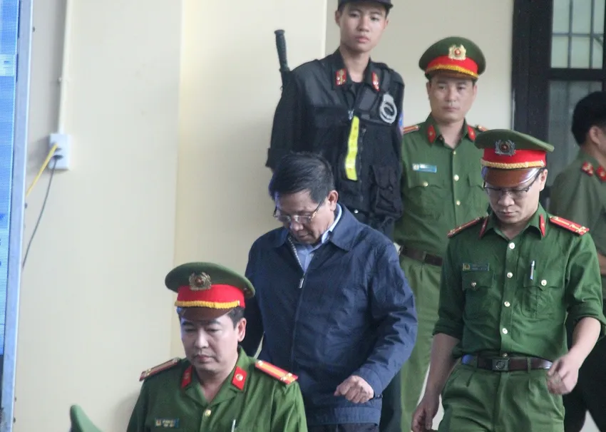 phan-van-vinh_TROH.JPG.webp