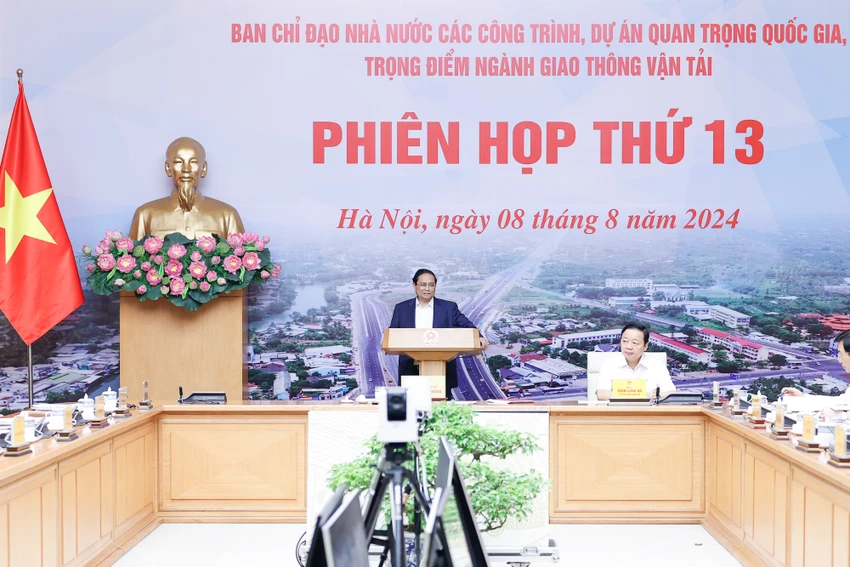 Thủ tướng Phạm Minh Chính yêu cầu tăng tốc hoàn thành 3.000 km cao tốc vào cuối năm 2025