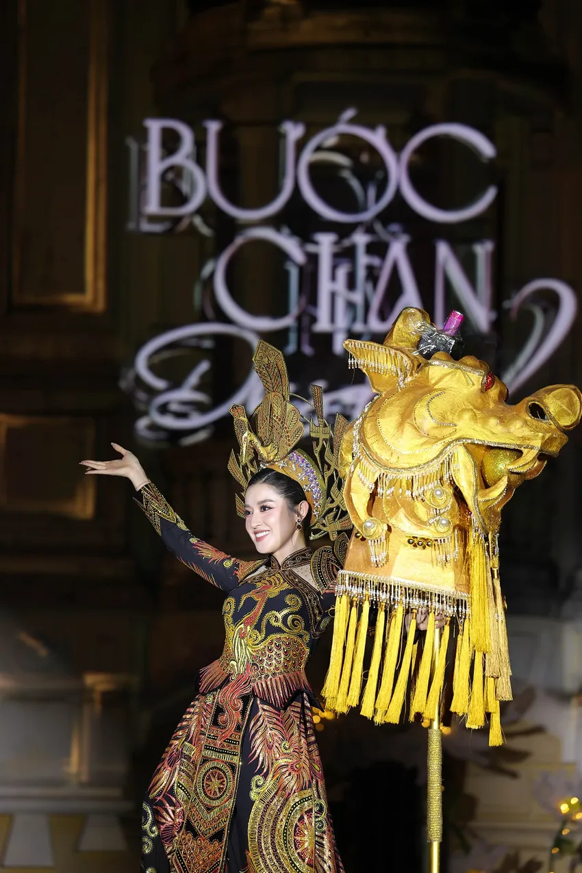 buoc-chan-di-san-2-cua-sieu-mau-ha-vy-ton-vinh-van-hoa-thu-do-3.jpg