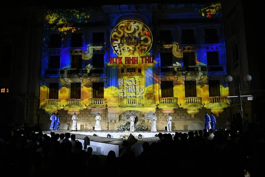 Ứng dụng công nghệ 3D mapping được đưa vào chương trình. Ảnh: THIÊN HÙNG buoc-chan-di-san-2-cua-sieu-mau-ha-vy-ton-vinh-van-hoa-thu-do-hunh.jpg