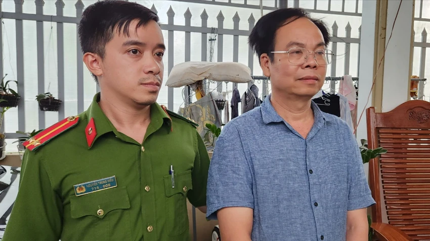 Cựu Giám đốc VPĐKĐĐ huyện bảo Lâm bị phạt 42 tháng tù