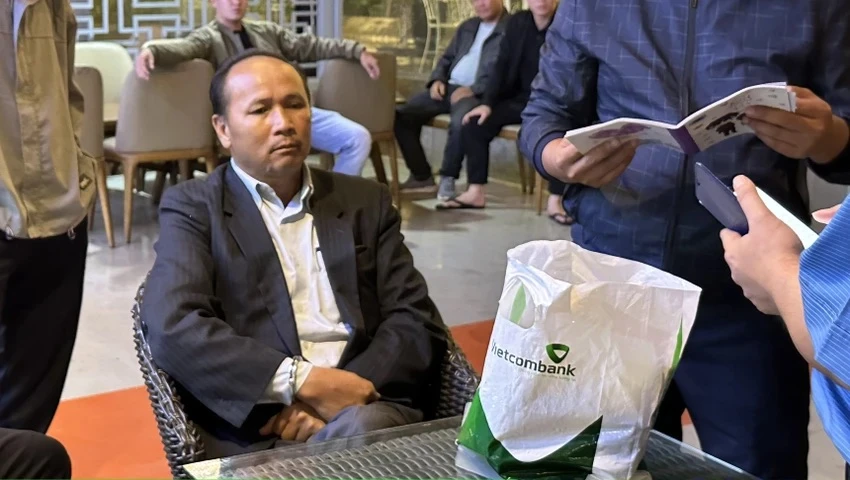 "Siêu kiện" Nguyễn Tự Cường bị phạt 12 năm tù vì tống tiền cán bộ địa chính. Ảnh: VÕ TÙNG Phạt tù vợ chồng siêu kiện 'tống tiền' cán bộ địa chính