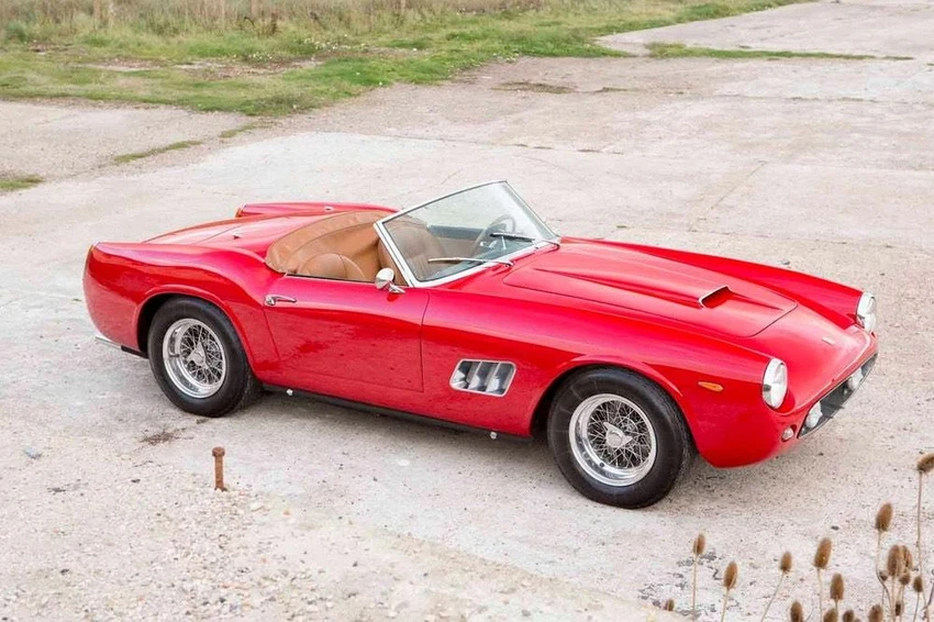 Ferrari 250 GT California SWB Spider 1960 được định giá dưới 15 triệu USD. Ảnh: Carbuzz.