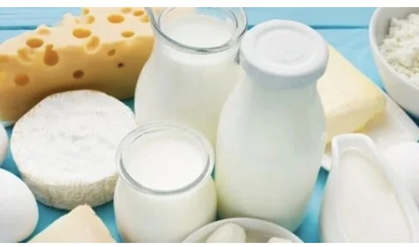 Các sản phẩm sữa nên ăn và tránh để có sức khỏe tim mạch tốt hơn.jpg