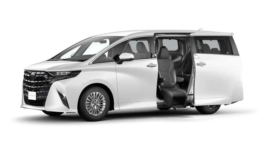 Khám phá xe minivan hybrid cắm điện đầu tiên của Toyota.jpg