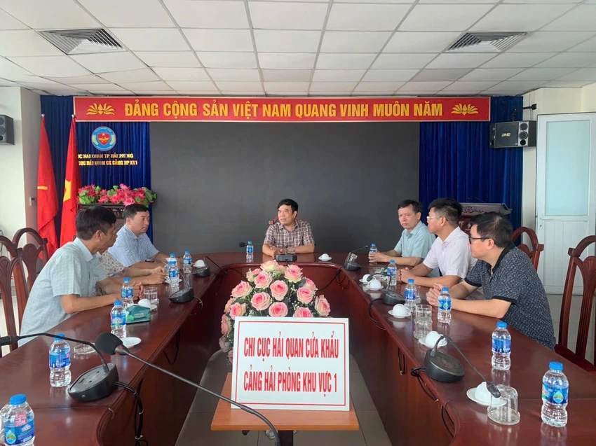 Tổng cục Hải Quan yêu cầu nỗ lực khắc phục hậu quả cơn bão số 3, đảm bảo thông quan hàng hoá. Ảnh: TCHQ bão số 3 HQ.jpeg