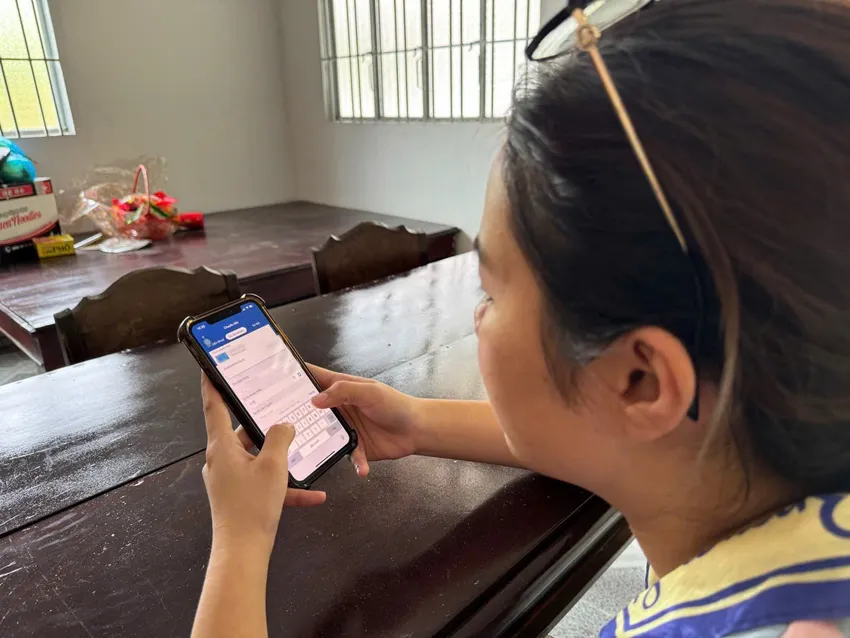 nhận được tiền của người lạ