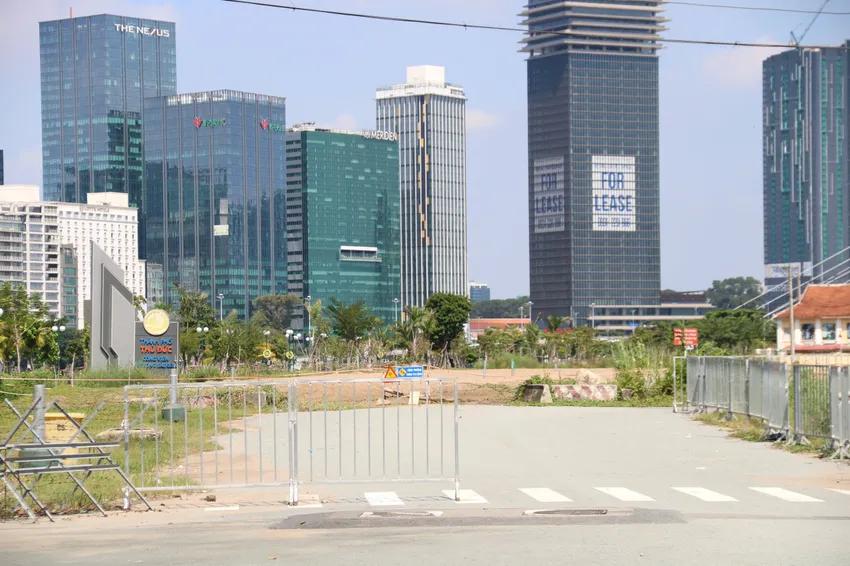 Đường Nguyễn Thiện Thành còn một đoạn chưa hoàn thiện. khu-do-thi-moi-thu-thiem-1.jpg