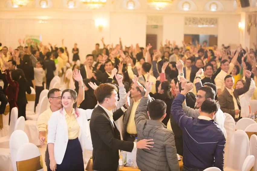 Hành trình gần 3 thập kỷ phát triển đã tạo nên một tập thể Vinasoy đồng lòng và gắn kết. Điều gì đã giúp Vinasoy trở thành ‘Nơi làm việc tốt nhất Châu Á’ năm 2024?.jpg