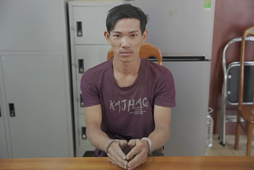 Kẻ giết cô gái ở quán cà phê rồi trốn ở Long An gây án lạnh lùng bằng cây rựa