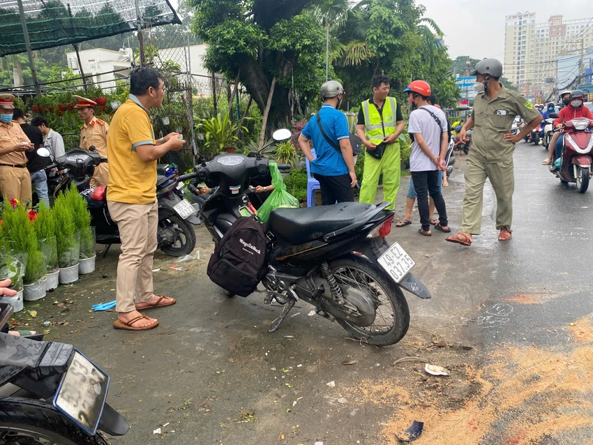 Nam thanh niên tự té, bị xe tải cán tử vong trên đường Tô Ký