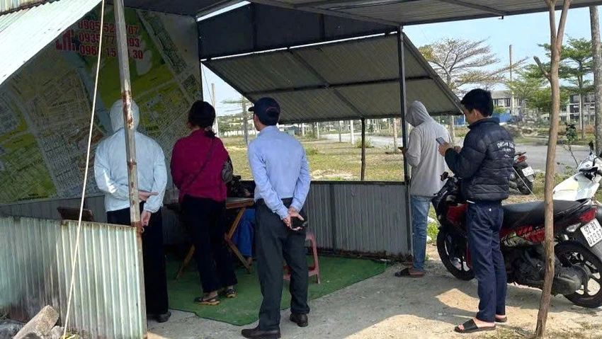 Nhiều người hỏi mua đất khu vực giáp ranh Đà Nẵng - Quảng Nam sau tin đồn sáp nhập tỉnh. Ảnh: TẤN VIỆT tin đồn sáp nhập tỉnh