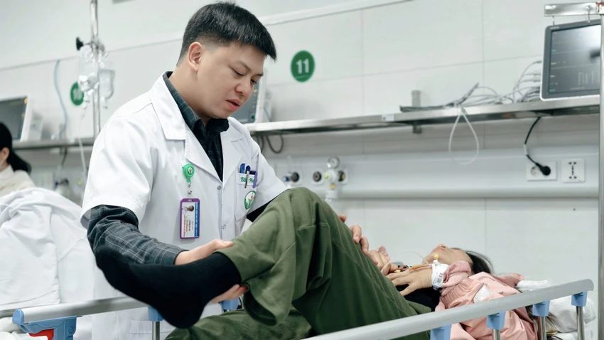 xe chở đoàn thiện nguyện ở Lào Cai .jpg