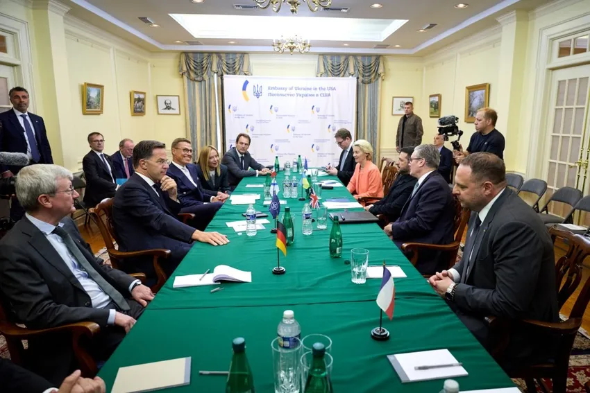 Lãnh đạo Ukraine và các nước châu Âu tại Mỹ hôm 18-8. Ảnh: The Presidential Office of Ukraine đảm bảo an ninh cho Ukraine.jpg