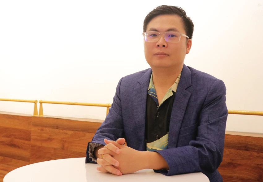 ThS Trần Xuân Tiến cho rằng mỗi người cần trở thành công dân sử dụng MXH chuẩn mực. Ảnh: TUYẾT HỒNG _MG_4854.jpeg