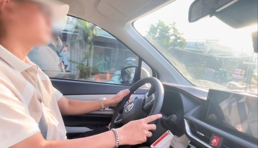 Bạn đọc cho rằng: "Muốn thực tế, muốn kinh nghiệm thì phải trao dồi kỹ năng đường trường, tích lũy kinh nghiệm rồi từ đó mới có phản xạ và kỹ năng phán đoán tình huống thì điều khiển phương tiện mới an toàn". Ảnh: TRẦN MINH phần mềm mô phỏng lái xe