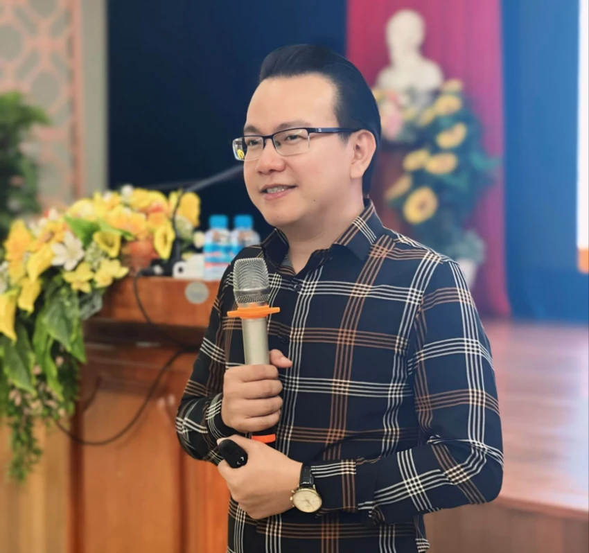 TS Đào Lê Hòa An, Ủy viên BCH Trung ương Hội Tâm lý Việt Nam ung-xu-dung-de-tranh-bao-luc-giao-thong