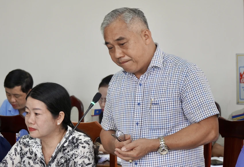 Ông Lê Ngọc Minh, Phó Chủ nhiệm UBKT Tỉnh ủy Đồng Nai, nêu ý kiến. Ảnh: VŨ HỘI. Thi hành án 3.jpg