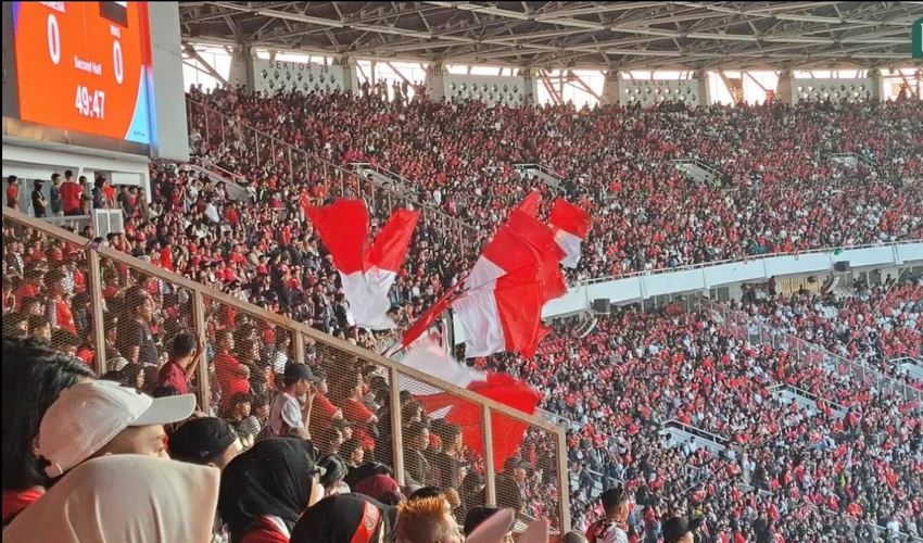 Dự kiến sân Bung Karno sẽ phủ kín 88 ngàn người có làm cho Philippines run chân? Ảnh: Bola Indo-Philippines-1.jpg