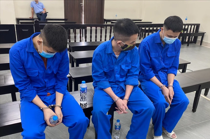 Các bị cáo tại phiên tòa. Ảnh: T.N bị cáo.jpg