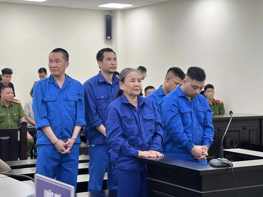 Bị mất tiền ảo ETH, bị cáo thuê người đòi nợ. Ảnh: CTV tiền ảo cướp tài sản.jpg