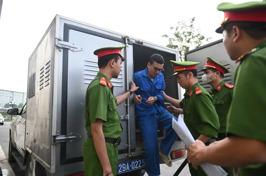 Vụ án có 141 bị cáo. Ảnh: Hoàng Huy 2021a9cf-6781-45a2-83ed-d343c2d146a8.jpg